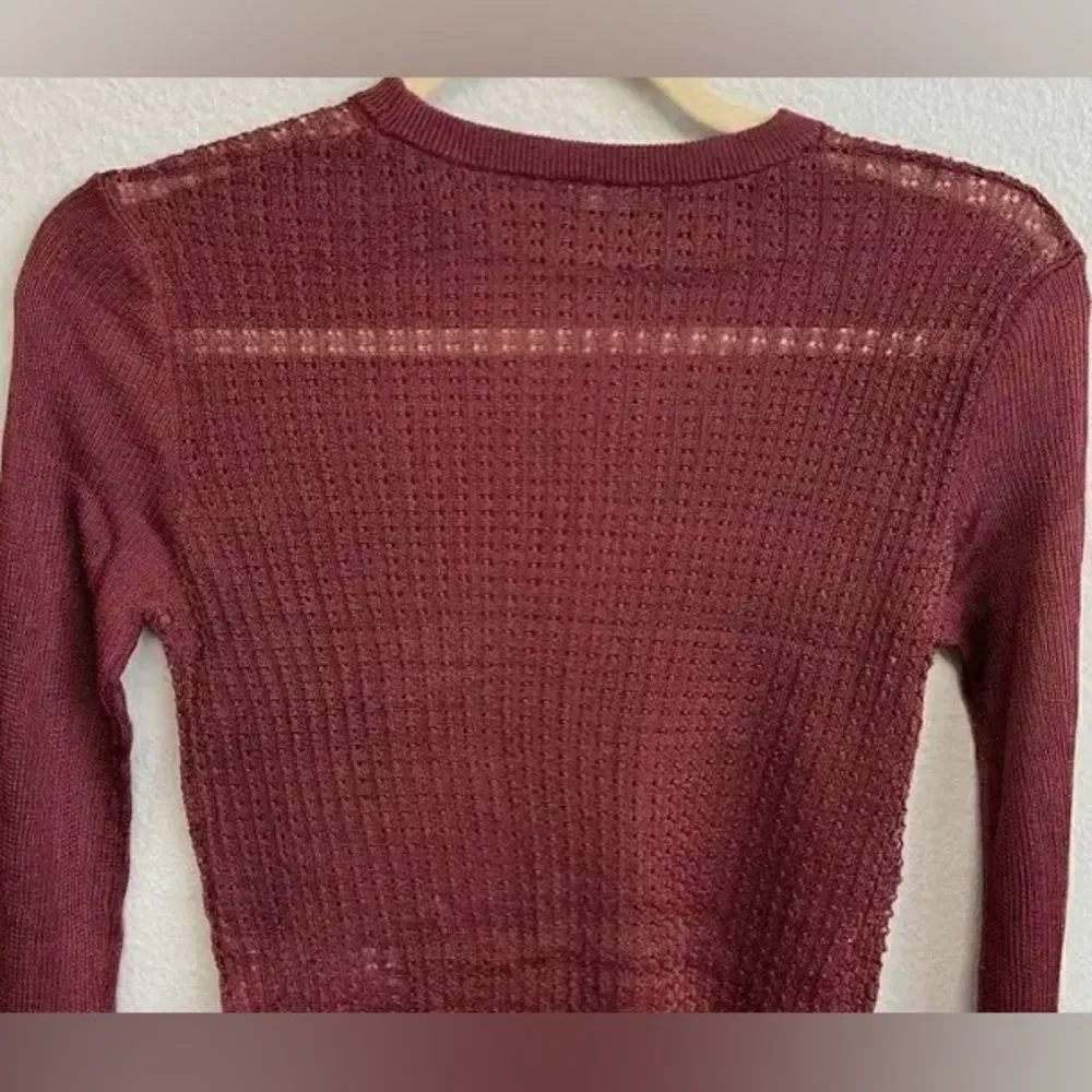 🛍️Free People H2O Crew pullover Top in Row garnet size: Medium 🎉Long sleeve ✨